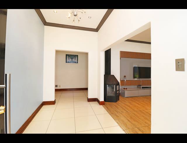 4 BEDROOM HOUSE FOR SALE IN CYRILDENE